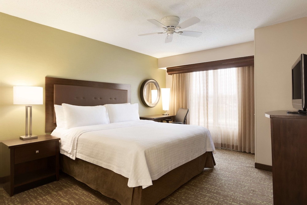 Suite, Accessible, Bathtub (Hearing Access) photo 2