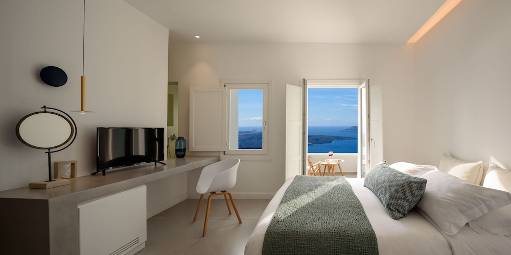Suite, Balcony (Caldera View) - Photo 21