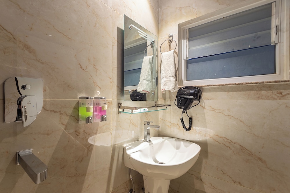 Deluxe Twin Room - Photo 5