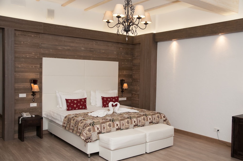 Suite with Spa Access