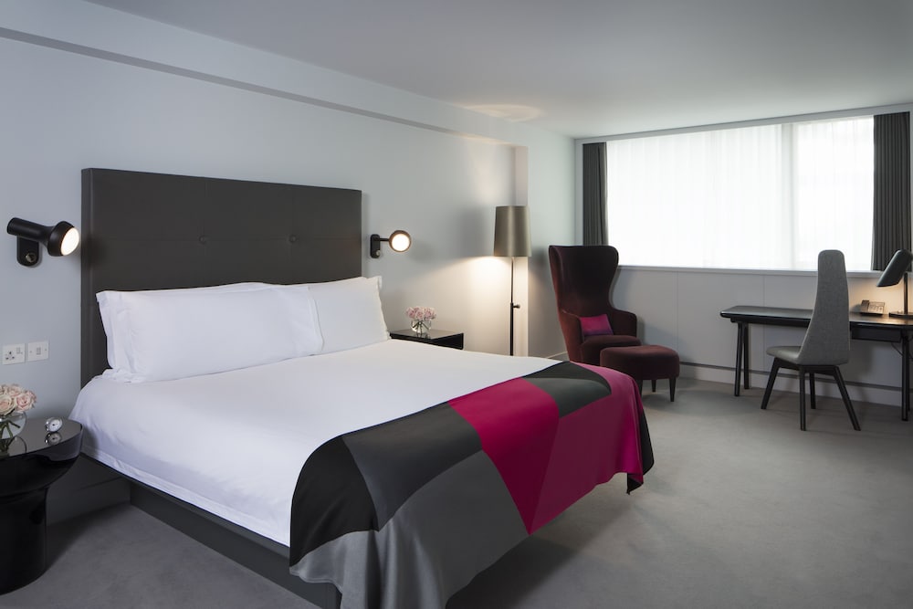 Superior Room, 1 Queen Bed, City View