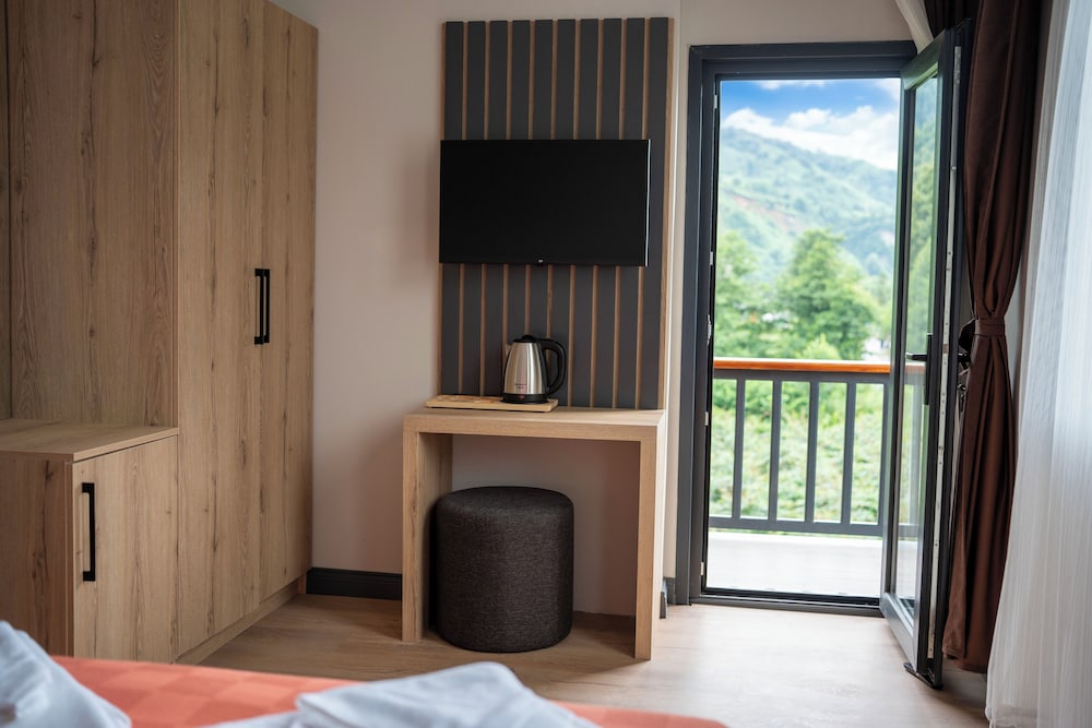Elite Room, 1 Double Bed, Valley View