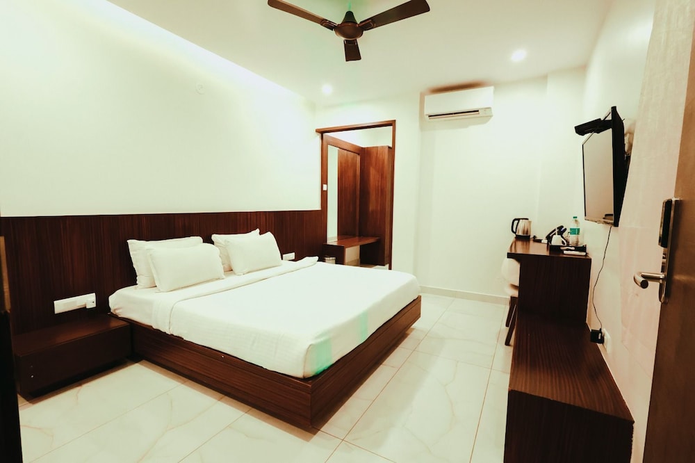 Executive Room - Photo 7