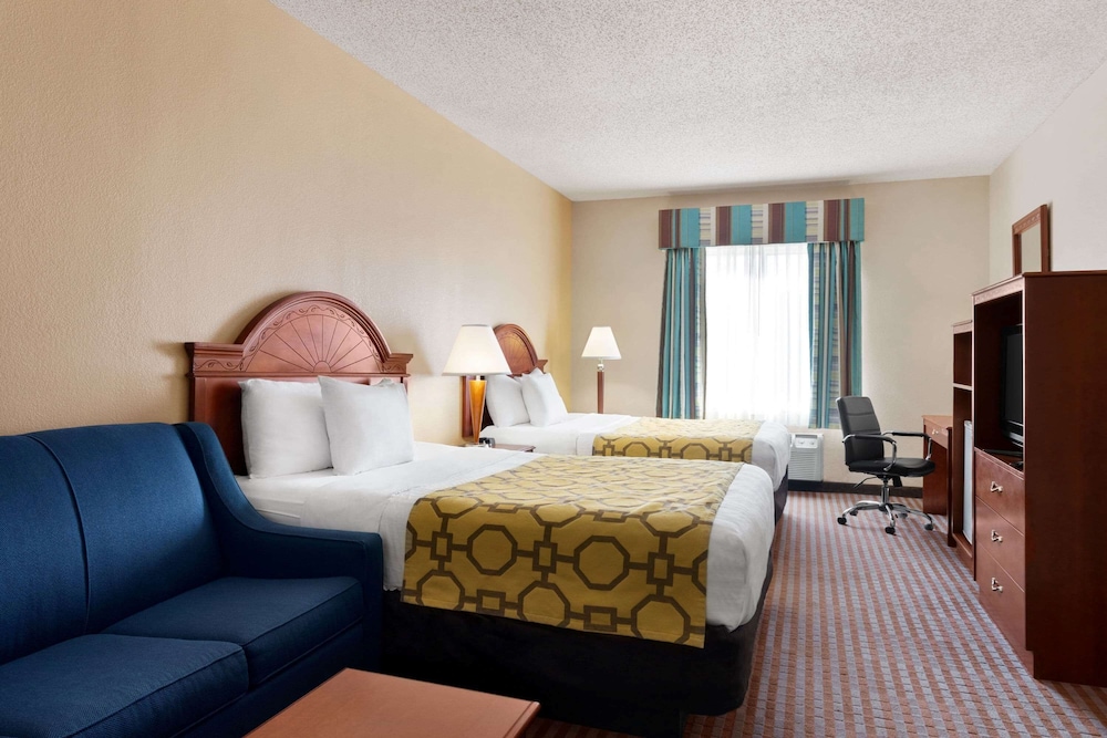 Room, 2 Queen Beds, Accessible - Photo 1