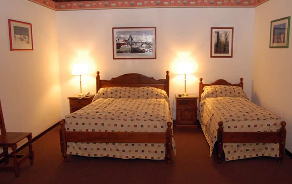 Basic Triple Room