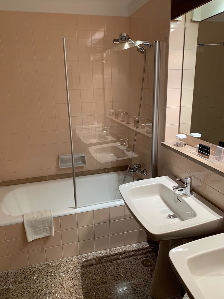 Classic Double Room - Photo 14