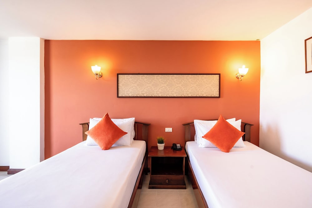 Superior Twin Room, City View photo 2