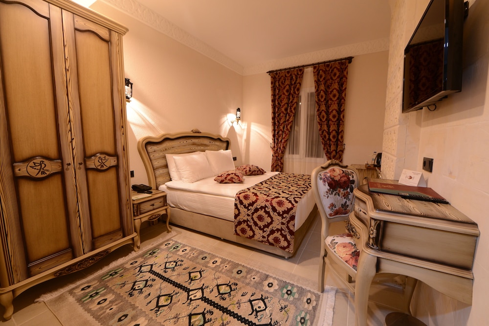 Standard Double or Twin Room - Photo 7