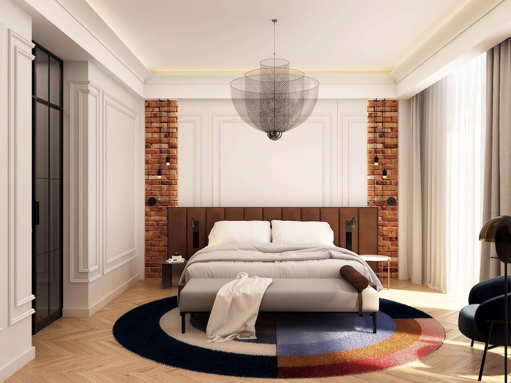 Superior Suite, 1 King Bed with Sofa bed - Photo 3