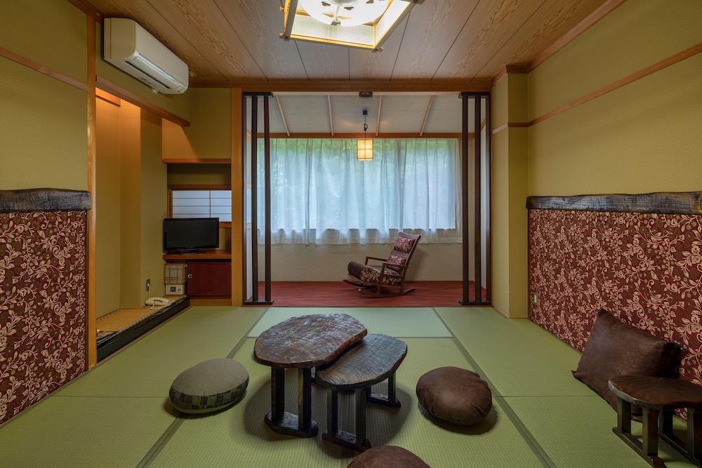 Basic Room photo 2