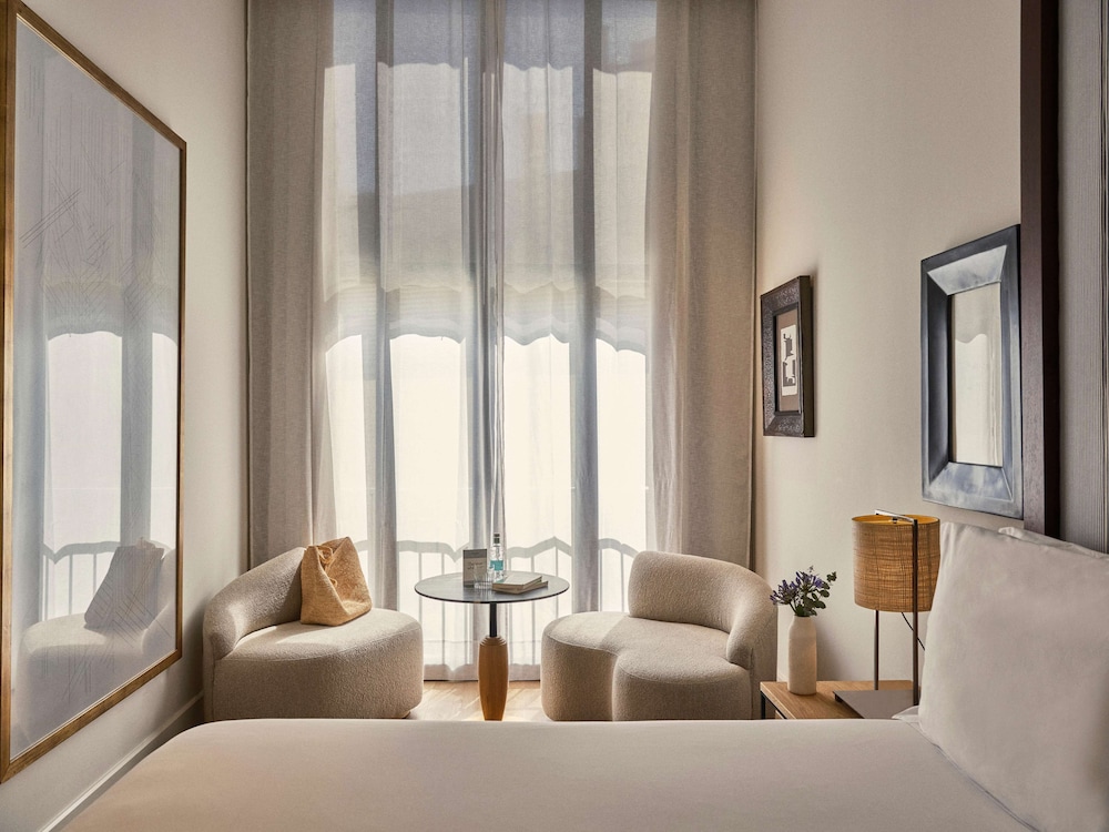Standard Room (Pulitzer Signature)