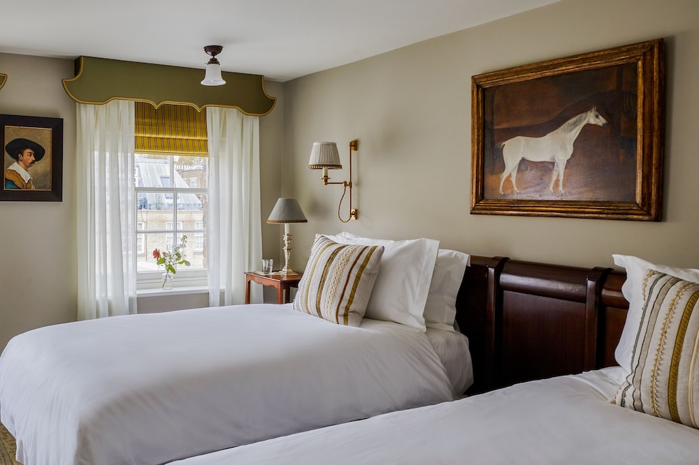 Superior Double or Twin Room, 1 King Bed photo 2