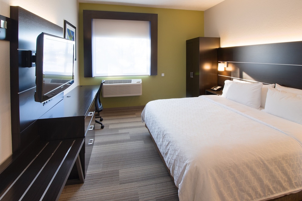 Standard Room, 1 King Bed, Accessible (Communications Accessible) - Photo 1