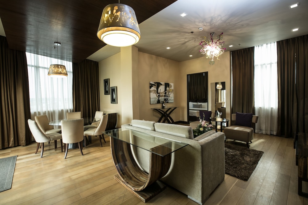 Penthouse - Photo 3