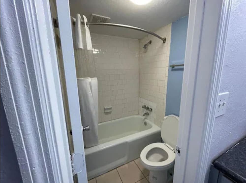 Standard Double Room, 2 Double Beds, Non Smoking photo 2