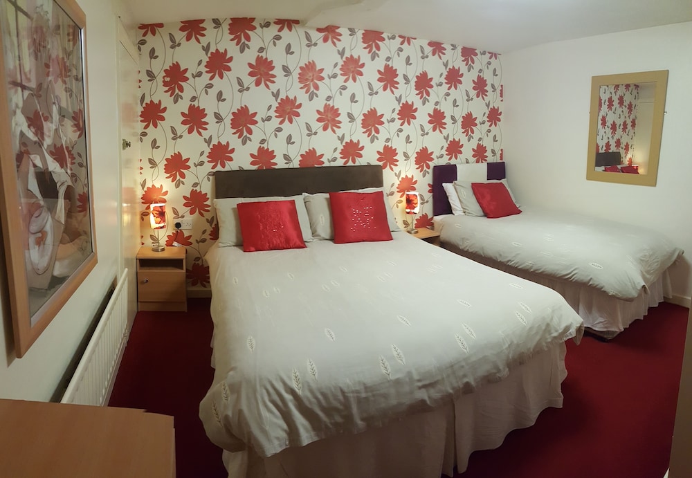 Flat 3 (Lower Ground)