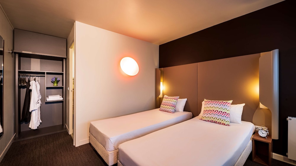 Standard Room, 2 Twin Beds photo 1