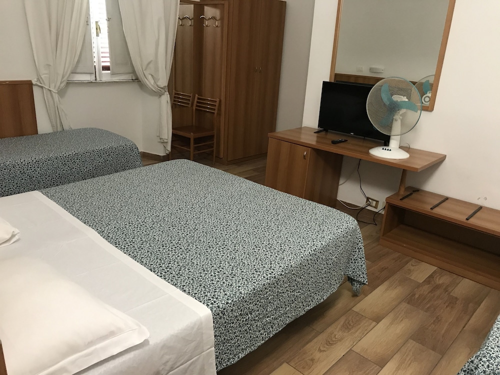 Quadruple Room photo 2
