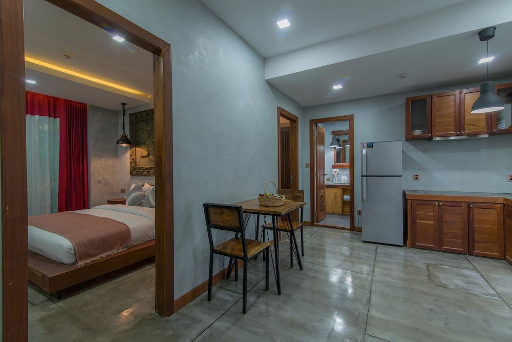 Premier Family Suite with Private Balcony - Free Pick-up photo 1