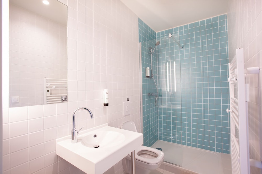 Double or Twin Room - Photo 2