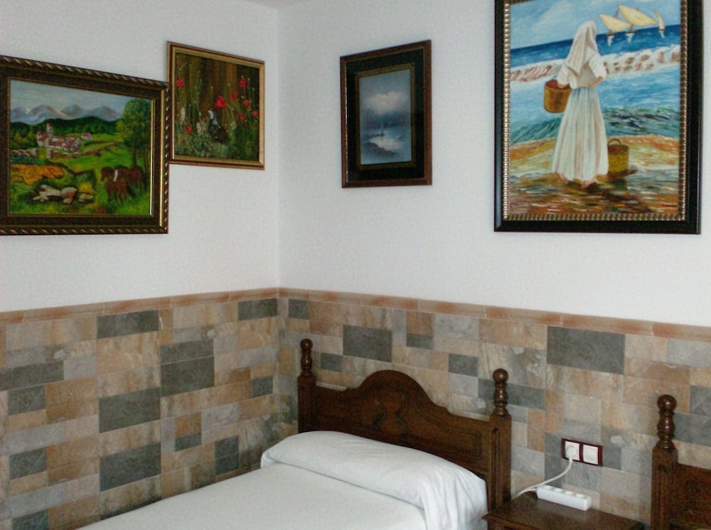 Basic Double Room photo 2