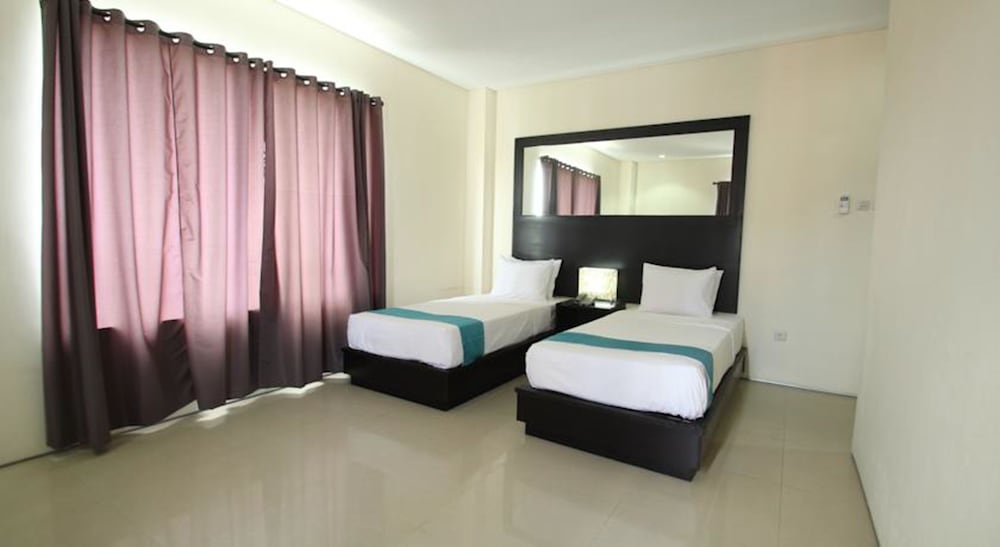 Deluxe Room, Room Only photo 3