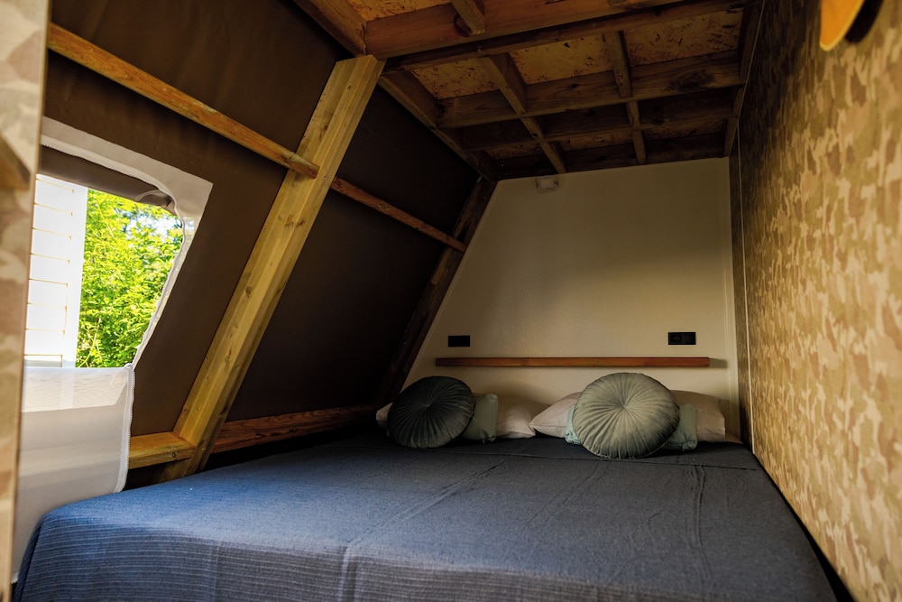 Luxury Tent photo 2