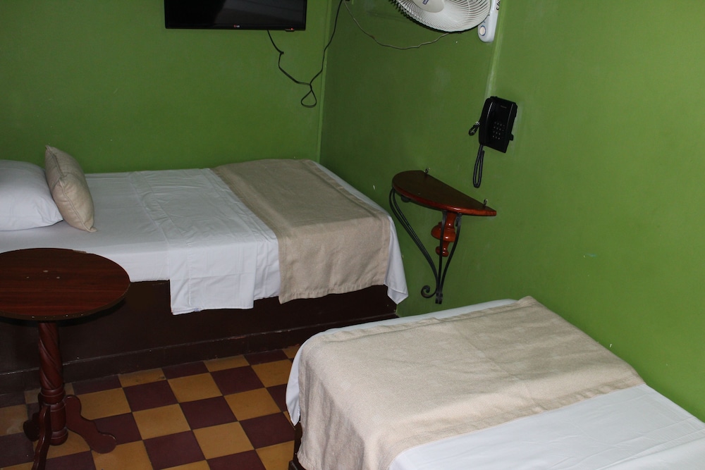 Twin Room, 2 Twin Beds, Non Smoking photo 1