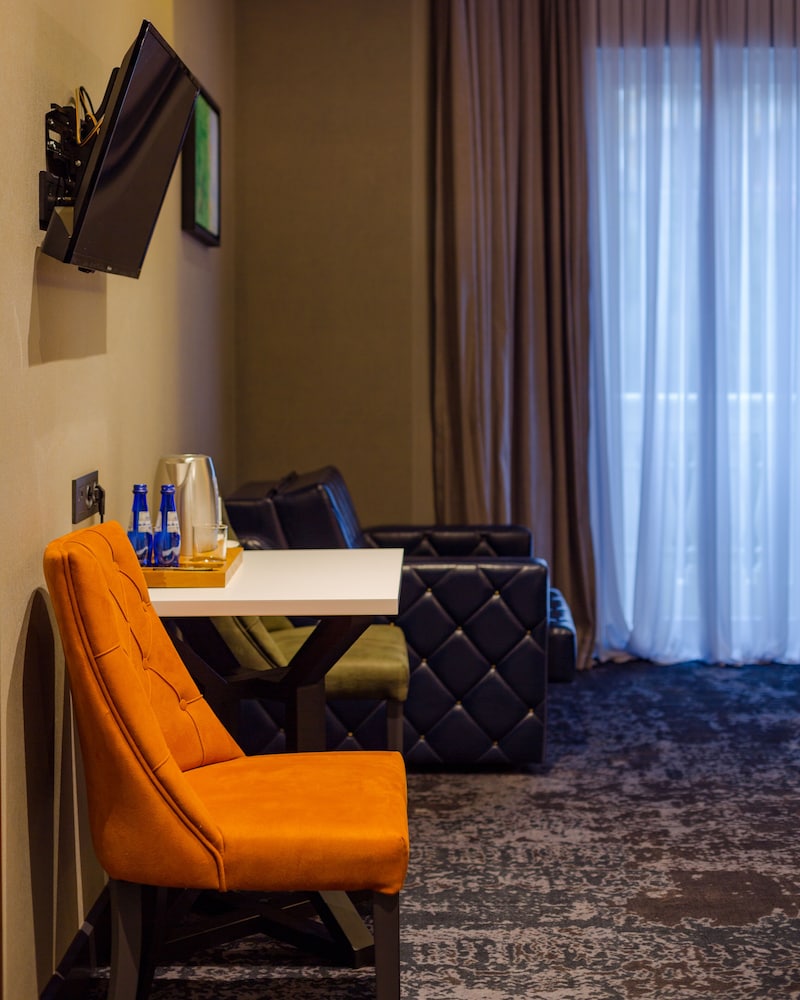 Deluxe Double Room - Photo 20