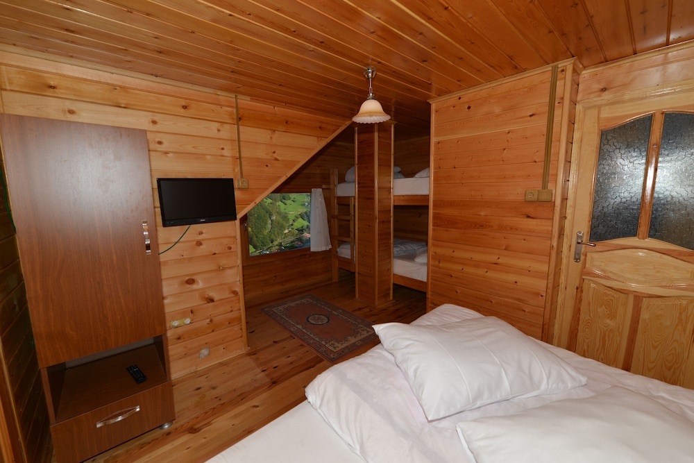 Standard Triple Room - Photo 3