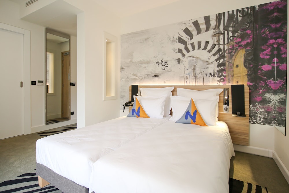 Classic Room, 2 Twin Beds - Photo 10