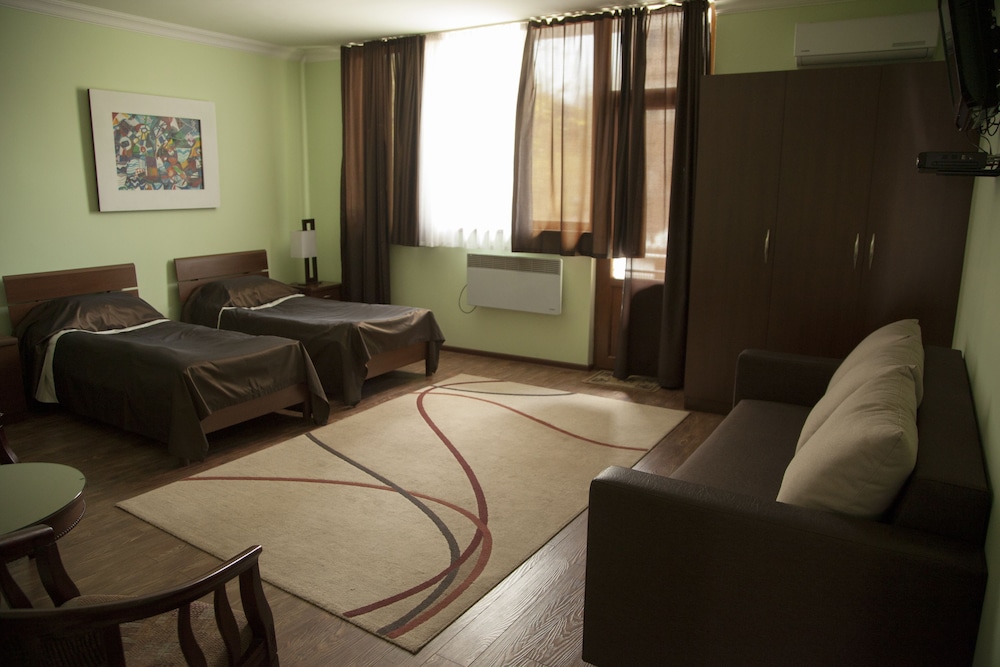 Comfort Studio, Multiple Beds photo 1