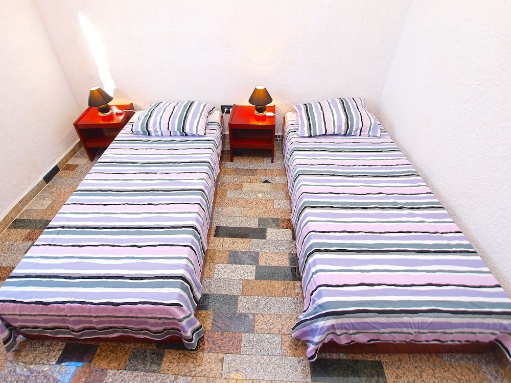 Apartment, 2 Bedrooms (968/2572)