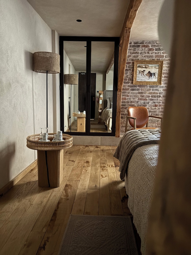 Room 1