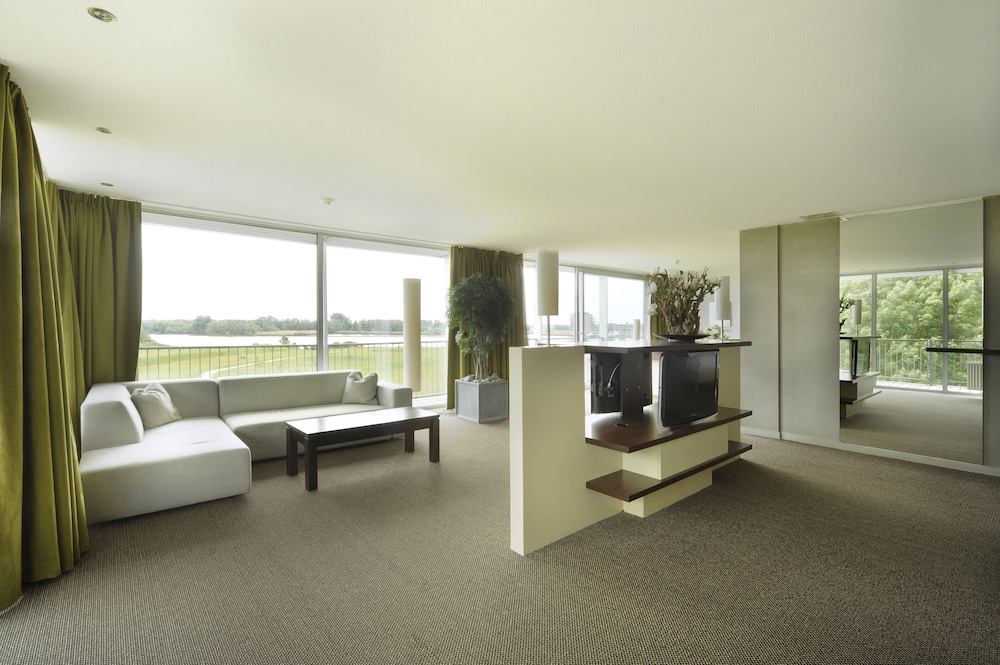 Executive Suite photo 3