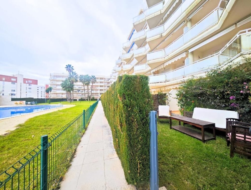 Charmante Miami Platja Wohnung mit Gartenblick, Foto 11