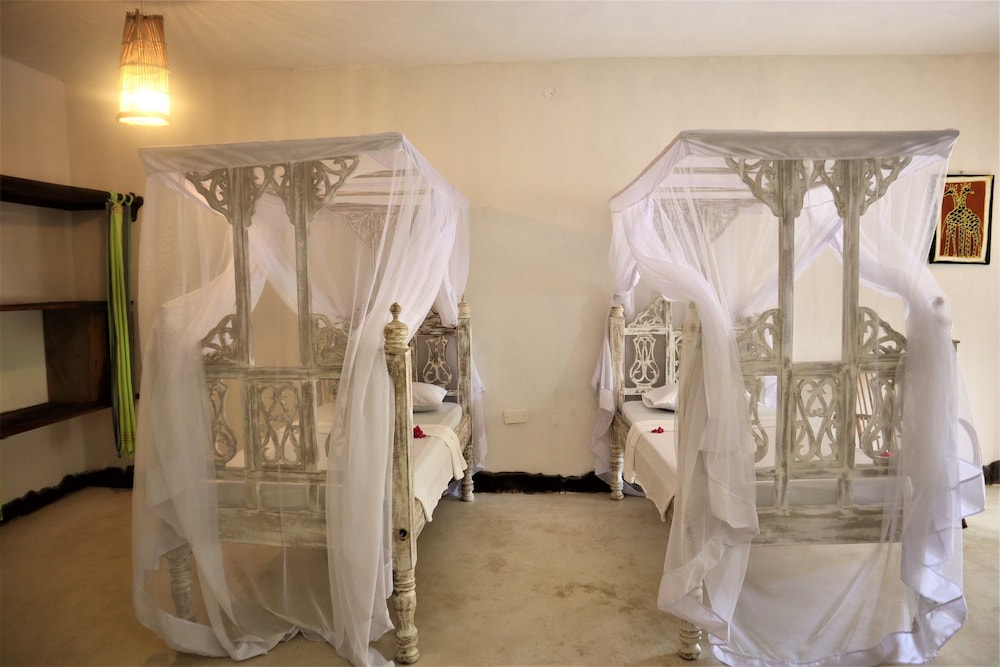Comfort Twin Room, 2 Twin Beds, Ensuite, Resort View photo 3