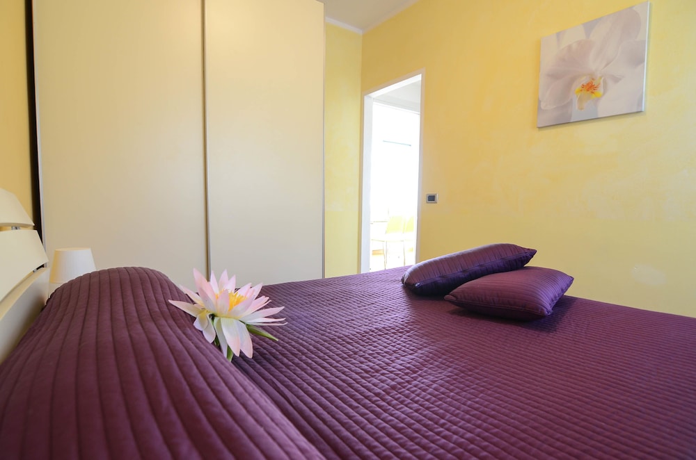 Family Apartment, Lake View (Garden - Via Valassina 8)