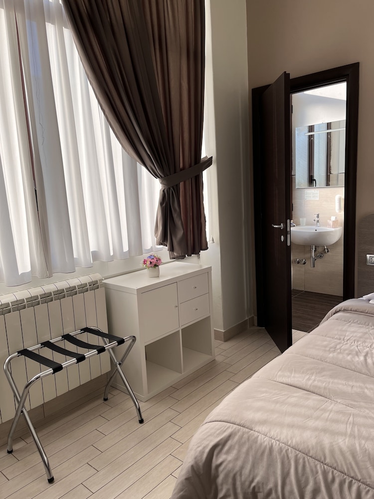 Classic Single Room photo 3