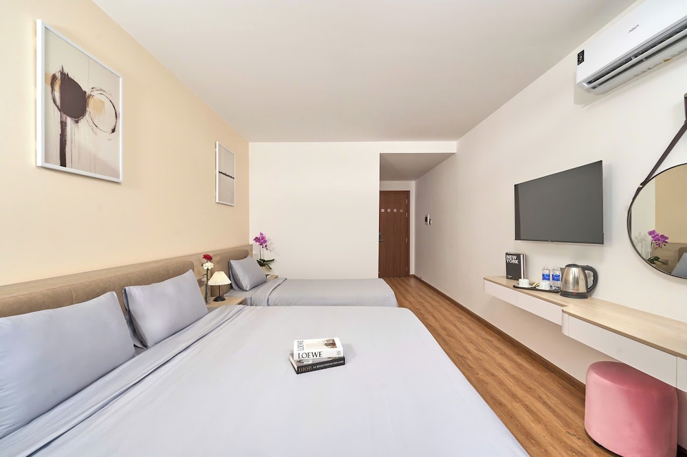 Family Triple Room, Balcony, Garden View