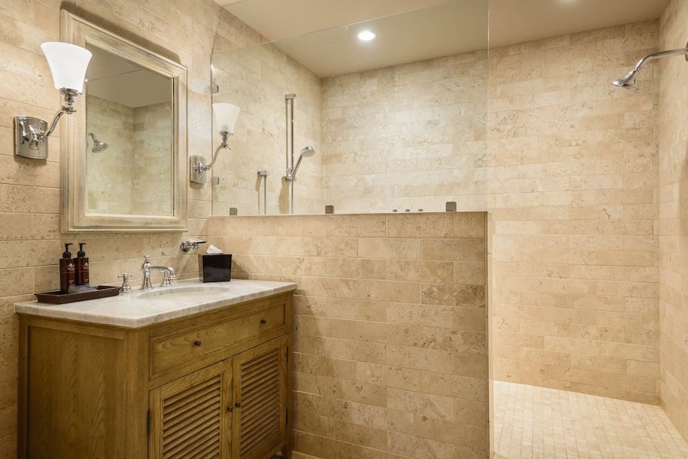 Deluxe Room, 1 King Bed (Ranch House Guestroom Adult Only 21+) photo 2