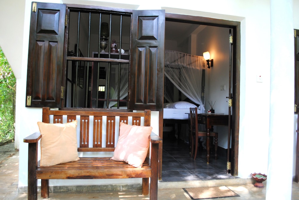 Deluxe Double Room, 1 Bedroom, Private Bathroom photo 3