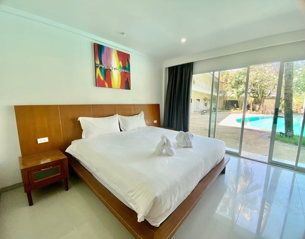 Superior Room, 1 King Bed - Photo 1
