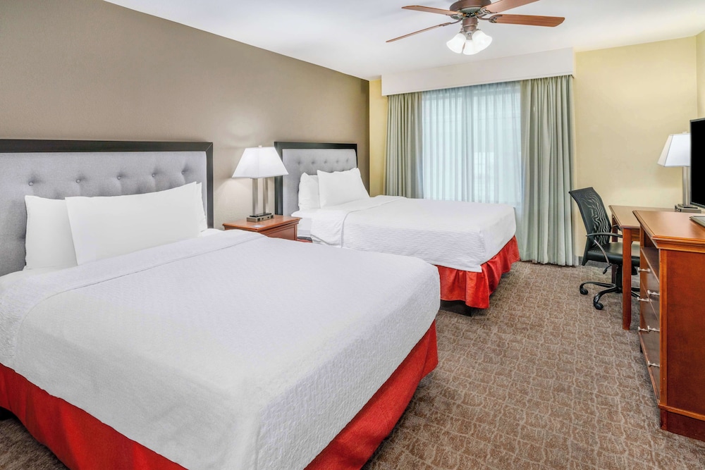 Suite, Accessible, Bathtub (Mobility & Hearing) - Photo 1