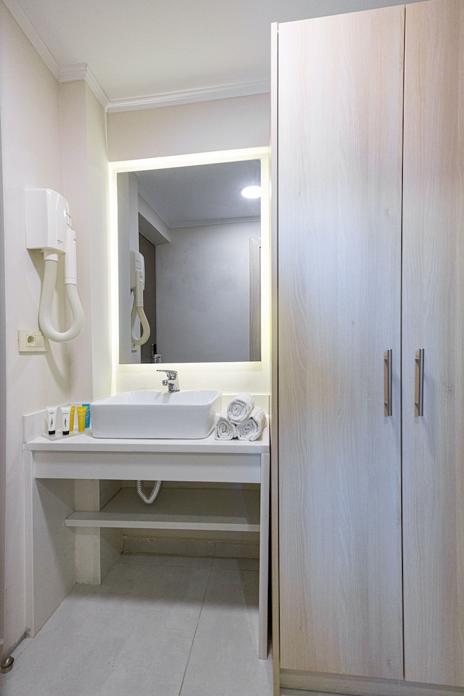 Superior Twin Room - Photo 2