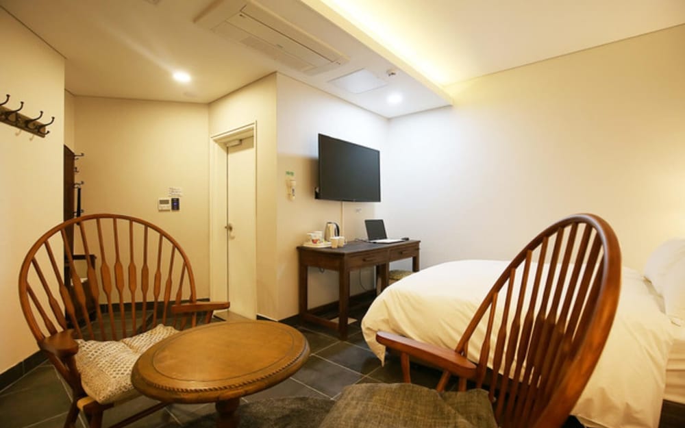 Room (VIP) - Photo 14