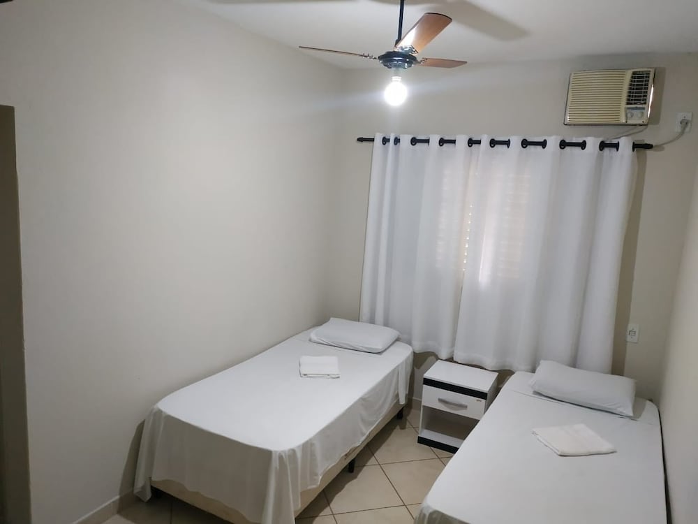 Superior Twin Room, 2 Twin Beds, Non Smoking (Com Ar Condicionado) photo 2
