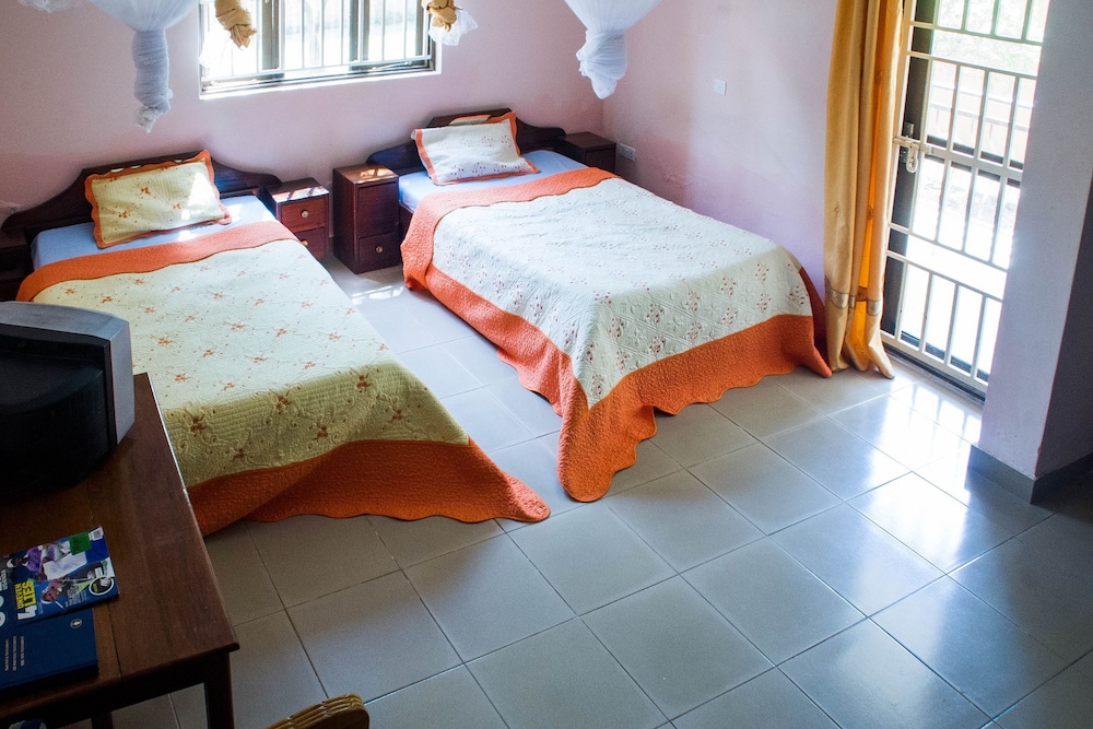Standard Twin Room photo 1