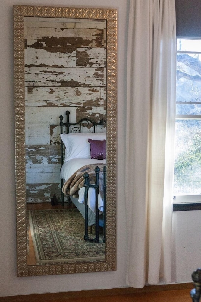 Stonehouse Lodge, 1 King Bed, Non Smoking - Photo 8