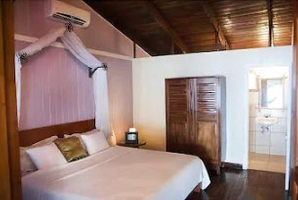 Honeymoon Room photo 2